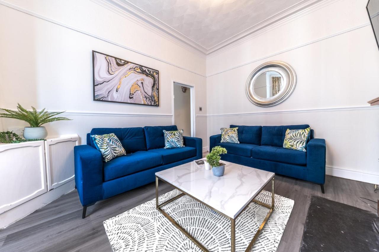Stylish Luxury Large 4Br Kingbed Apartment Barrow-in-Furness ภายนอก รูปภาพ