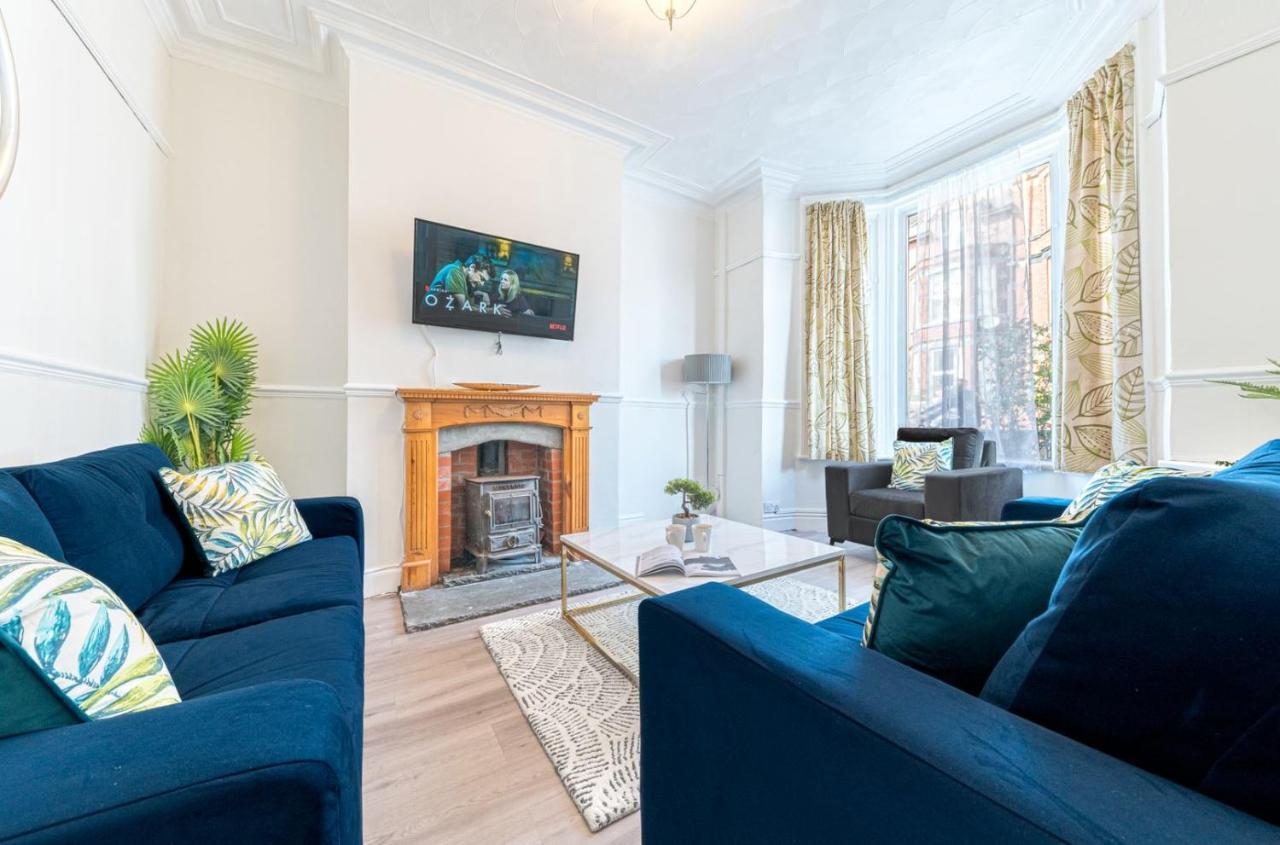 Stylish Luxury Large 4Br Kingbed Apartment Barrow-in-Furness ภายนอก รูปภาพ