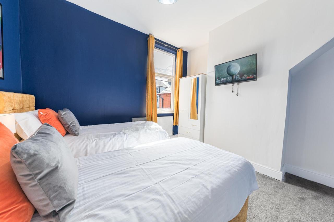 Stylish Luxury Large 4Br Kingbed Apartment Barrow-in-Furness ภายนอก รูปภาพ