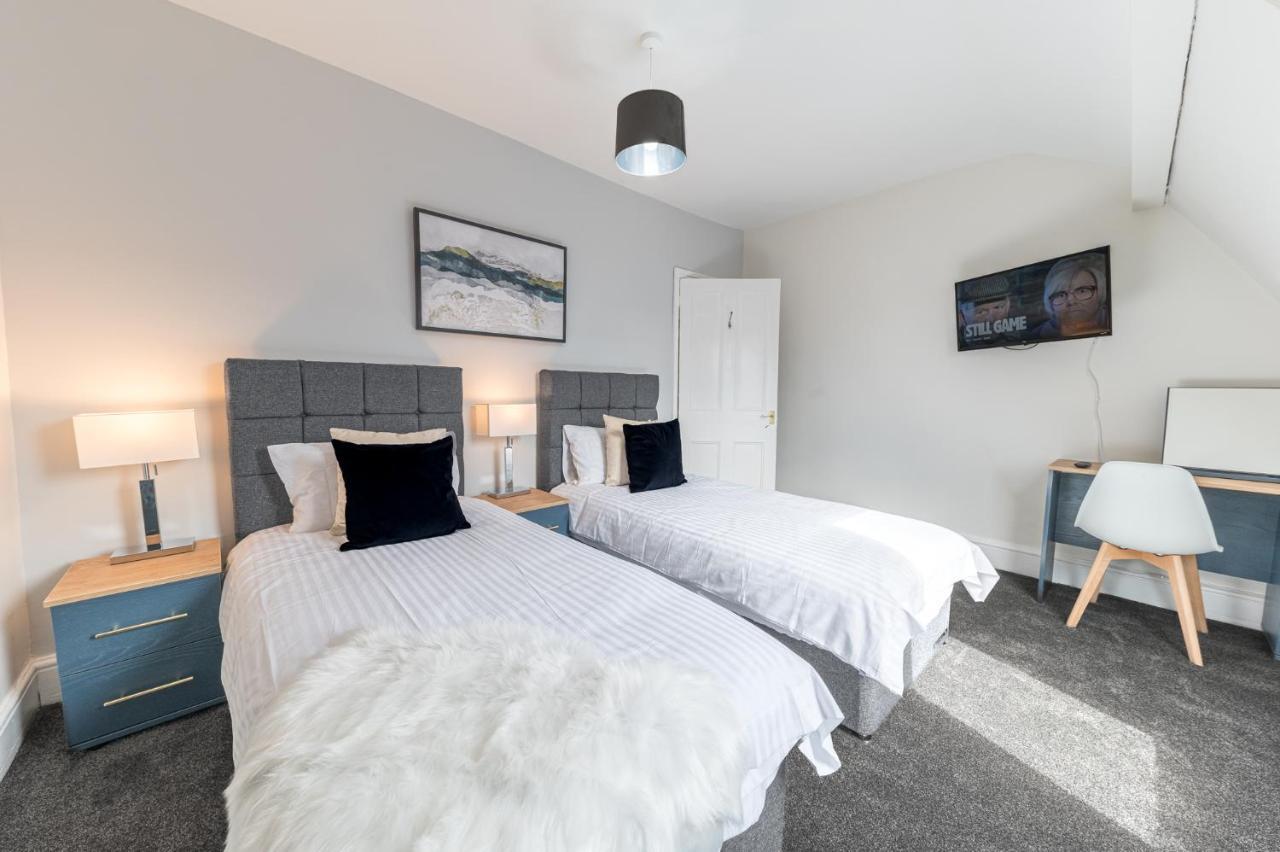 Stylish Luxury Large 4Br Kingbed Apartment Barrow-in-Furness ภายนอก รูปภาพ